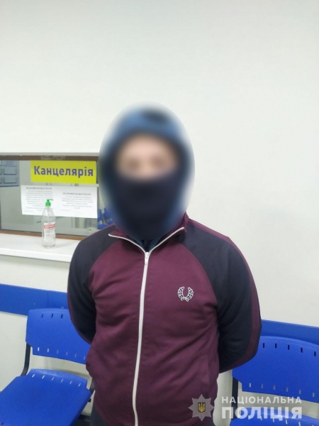 В Одессе задержали пожилого мужчину с георгиевской лентой и подростка со свастикой