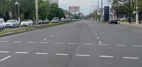На перекрестке Небесной сотни и Глушко изменили схему движения: что нового. Фото