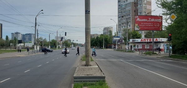 На перекрестке Небесной сотни и Глушко изменили схему движения: что нового. Фото