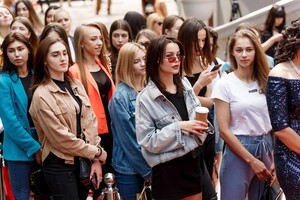 В Одессе прошел кастинг участниц "Мисс Украина - 2021": не него пригласили больше 200 девушек