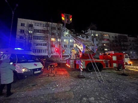 У Росії стався вибух у житловому будинку: обвалився дах і два верхніх поверхи