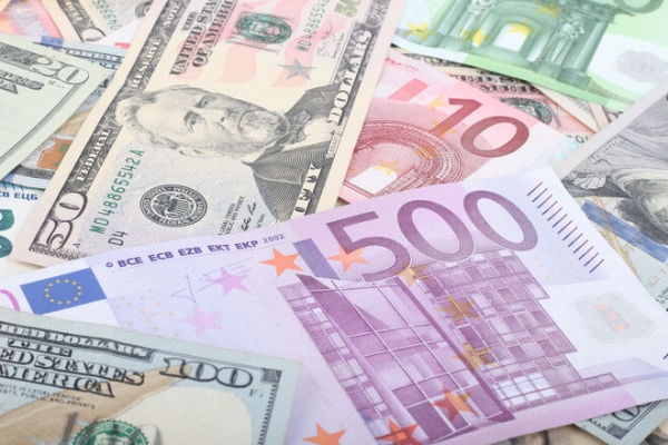 
Доллар заметно укрепился к евро – что дальше. Прогноз пары €/$ на Forex

