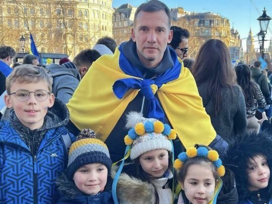 Мама та&nbsp;сестра за&nbsp;5&nbsp;км від Києва і&nbsp;хочуть залишитися там. Це&nbsp;український дух,&nbsp;&mdash; Андрій Шевченко про спроби вивезти рідних