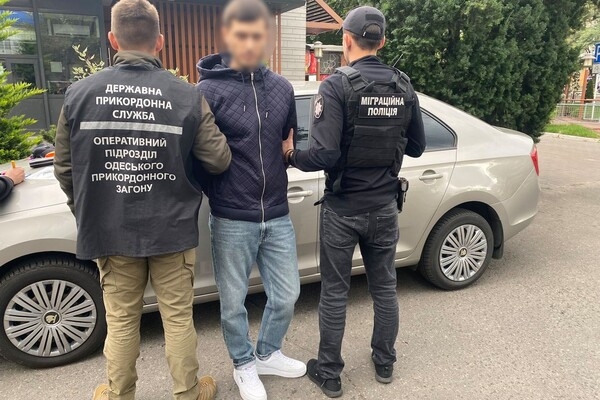 В Одессе поймали мужчину, который подделывал справки для уклонистов