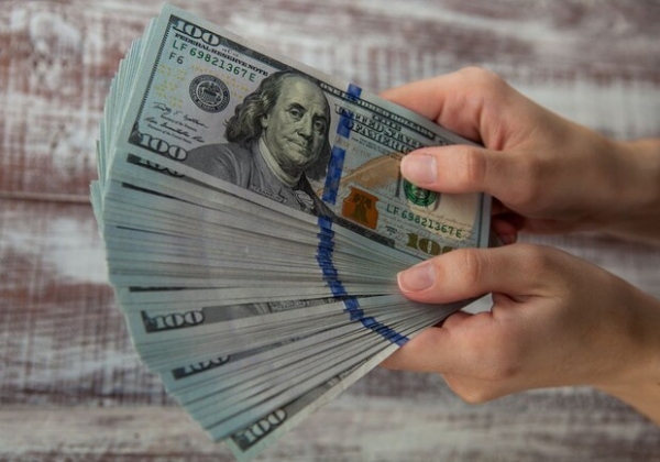 Курс валют в Украине 1 декабря 2022: сколько стоит доллар и евро