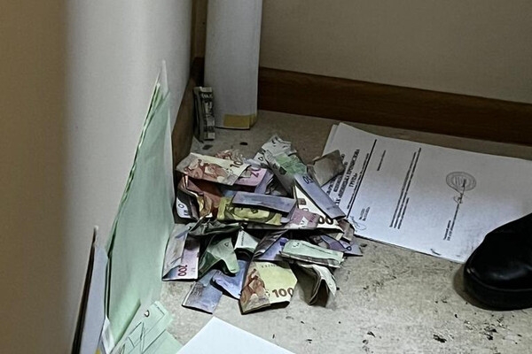 На Одесской таможне без взяток не пропускали в Украину даже генераторы: деньги прятали в туалете