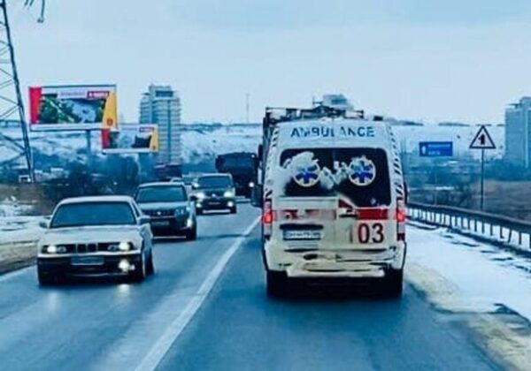 Из-за непогоды в Одесской области произошло два ДТП: пострадали четыре человека, в том числе двое детей Из-за непогоды в Одесской области произошло два ДТП: пострадали четыре человека, в том числе двое детей