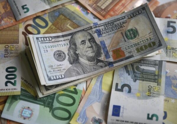 Курс валют в Украине 9 мая 2023: сколько стоит доллар и евро