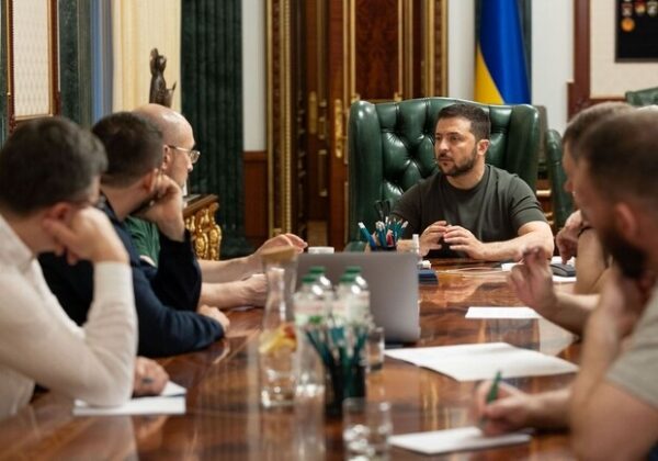 Про укрытия и проверки мостов: Зеленский рассказал об итогах заседания СНБО Про укрытия и проверки мостов: Зеленский рассказал об итогах заседания СНБО