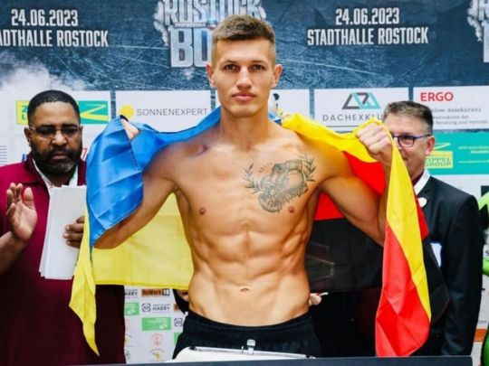 Непереможний український боксер вирубав суперника за&nbsp;15 секунд до&nbsp;кінця бою: відео ефектного нокауту