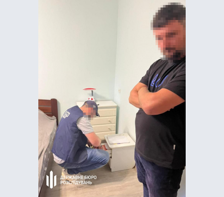 Родичів керівників Івано-Франківська незаконно зараховували на військову службу: ДБР розкрило схему (фото)
