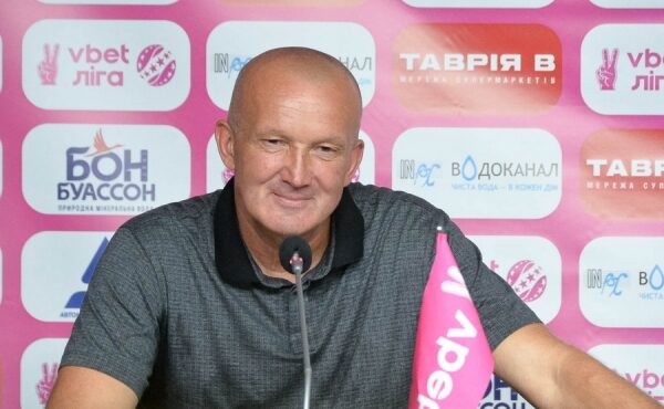 Футбол. Роман Григорчук &mdash; тренер місяця!