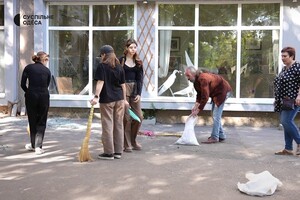 От российской атаки в Одессе пострадали предприятие и выставочный зал