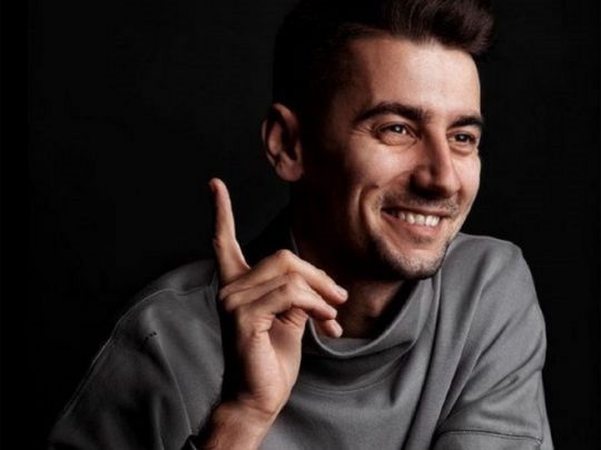 Обранець «холостячки» Мішиної нецензурно відповів на питання про виїзд з України в розпал війни (фото)
