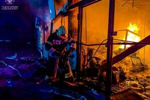 Пострадали более двух десятков авто и 20 домов: как выглядит центр Одессы после удара ракетами Пострадали более двух десятков авто и 20 домов: как выглядит центр Одессы после удара ракетами