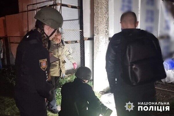 Враг атаковал Одесский район баллистикой: есть раненые и погибшие, среди жертв – десятилетняя девочка (обновлено) Враг атаковал Одесский район баллистикой: есть раненые и погибшие, среди жертв – десятилетняя девочка (обновлено)