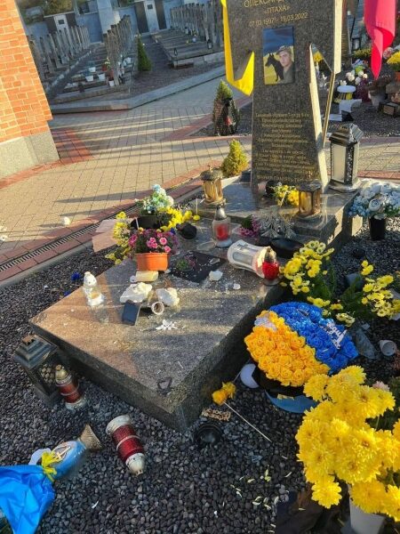 У&nbsp;Львові невідомі сплюндрували могили військових на&nbsp;Личаківському цвинтарі (фото)