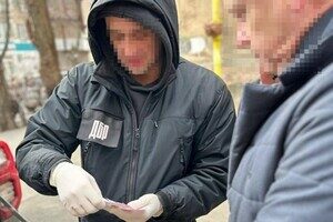 Выдавали охотничьи удостоверения за деньги: в Одессе руководство лесного управления разоблачили в коррупции