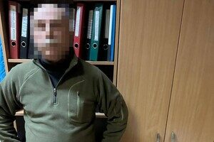 Выдавали охотничьи удостоверения за деньги: в Одессе руководство лесного управления разоблачили в коррупции