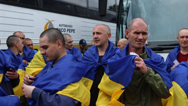 Україна та&nbsp;росія провели другий етап масштабного обміну полоненими (фото)