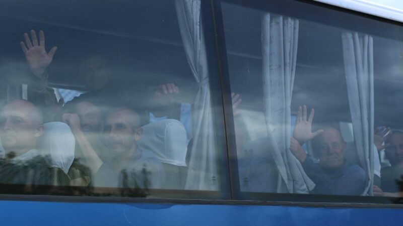 Україна та&nbsp;росія провели другий етап масштабного обміну полоненими (фото)