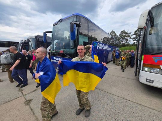 Україна та&nbsp;росія провели другий етап масштабного обміну полоненими (фото)