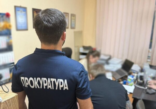 В Одесском районе чиновник одного из горсоветов требовал взятку у руководителя ОСМД: за что и сколько