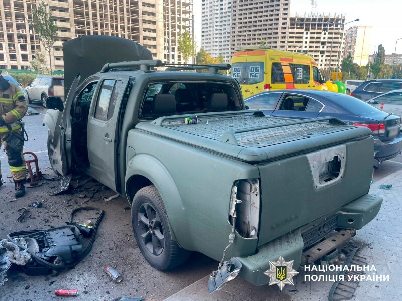 У&nbsp;Києві намагалися підірвати військового в&nbsp;автомобілі (фото, відео)