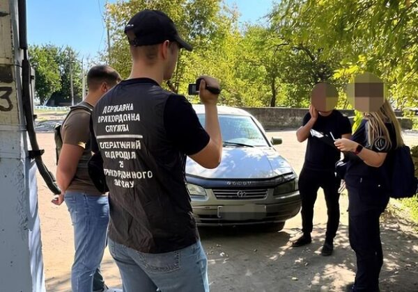 Торговал "турами" в Молдову: в Одесской области задержали инспектора ГПСУ
