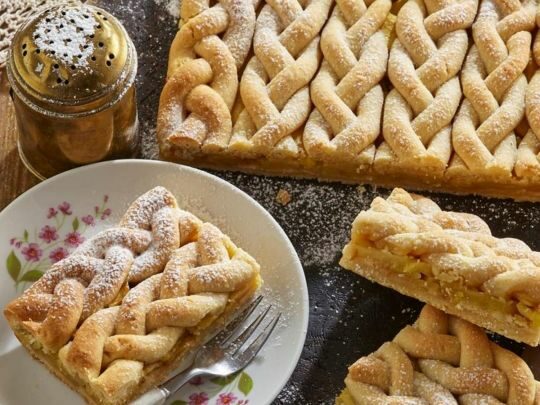 Яблучний пиріг-косичка: рецепт приголомшливого десерту