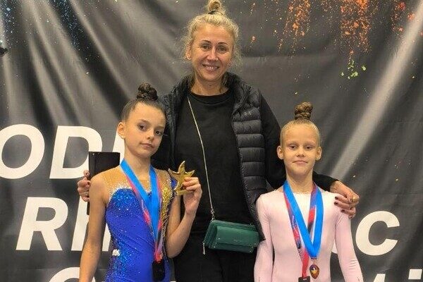 Потеряла ногу из-за обстрела Одесчины: девятилетняя Саша Паскаль завоевала золото на турнире по гимнастике