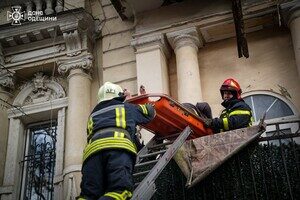 В центре Одессы обрушился балкон с людьми: есть пострадавшие