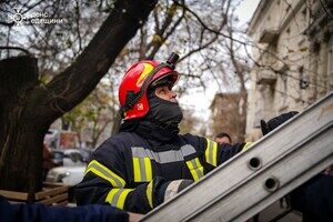 В центре Одессы обрушился балкон с людьми: есть пострадавшие
