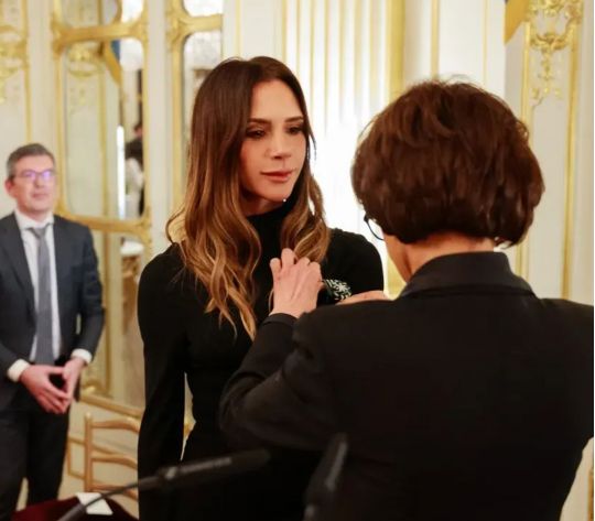 У&nbsp;дизайнерки Вікторії Бекхем раптово &laquo;виявили&raquo; неабиякий хист до&nbsp;літератури та&nbsp;мистецтва: як&nbsp;це&nbsp;могло статися