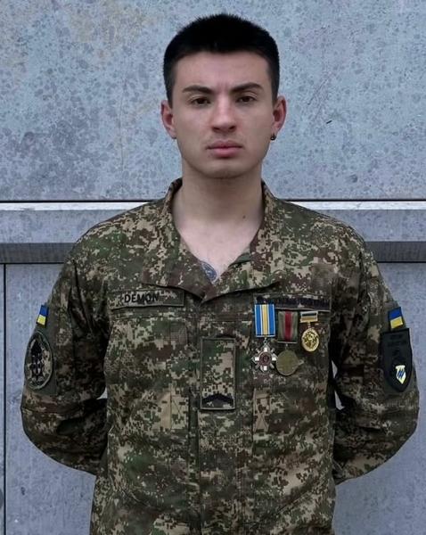 &laquo;Заявити в&nbsp;полоні, що&nbsp;ти&nbsp;гей,&nbsp;&mdash; це&nbsp;самогубство&raquo;: захисник &laquo;Азовсталі&raquo;, активіст ЛГБТІК+спільноти Олександр Деменко про випробування під час повномасштабної війни