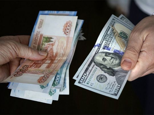 Несподіваний розворот до&nbsp;долара: росія намагається спокусити адміністрацію Трампа спільними проєктами