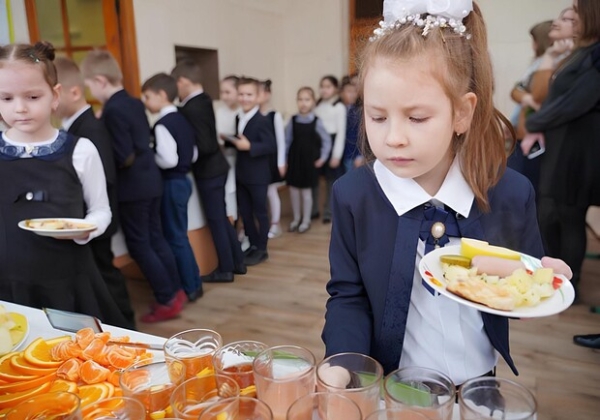 Школы Одесчины переходят на новый формат питания: детей могут кормить даже в укрытиях