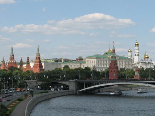москва гальмує процес: у кремлі заявили про зупинку тристоронніх переговорів