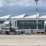У Росії зупинили роботу 13 аеропортів через влучання дрона в будівлю центру керування польотами
