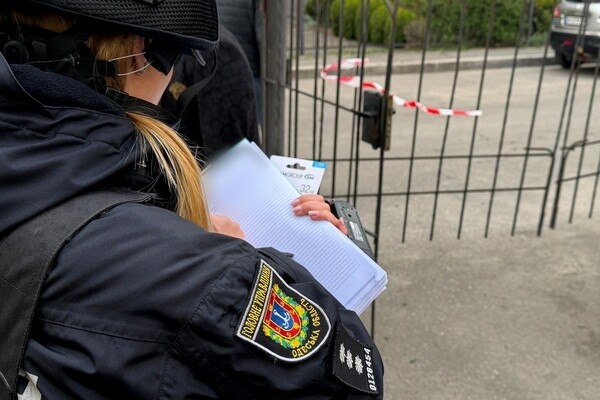 Взрывчатка на дверце: в Одессе хотели подорвать автомобиль предпринимателя