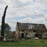Польщу накрив потужний торнадо: вітер до 250 км/год зривав дахи і знищував будинки